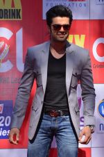 Manish Paul at CCL Red Carpet in Broabourne, Mumbai on 10th Jan 2015